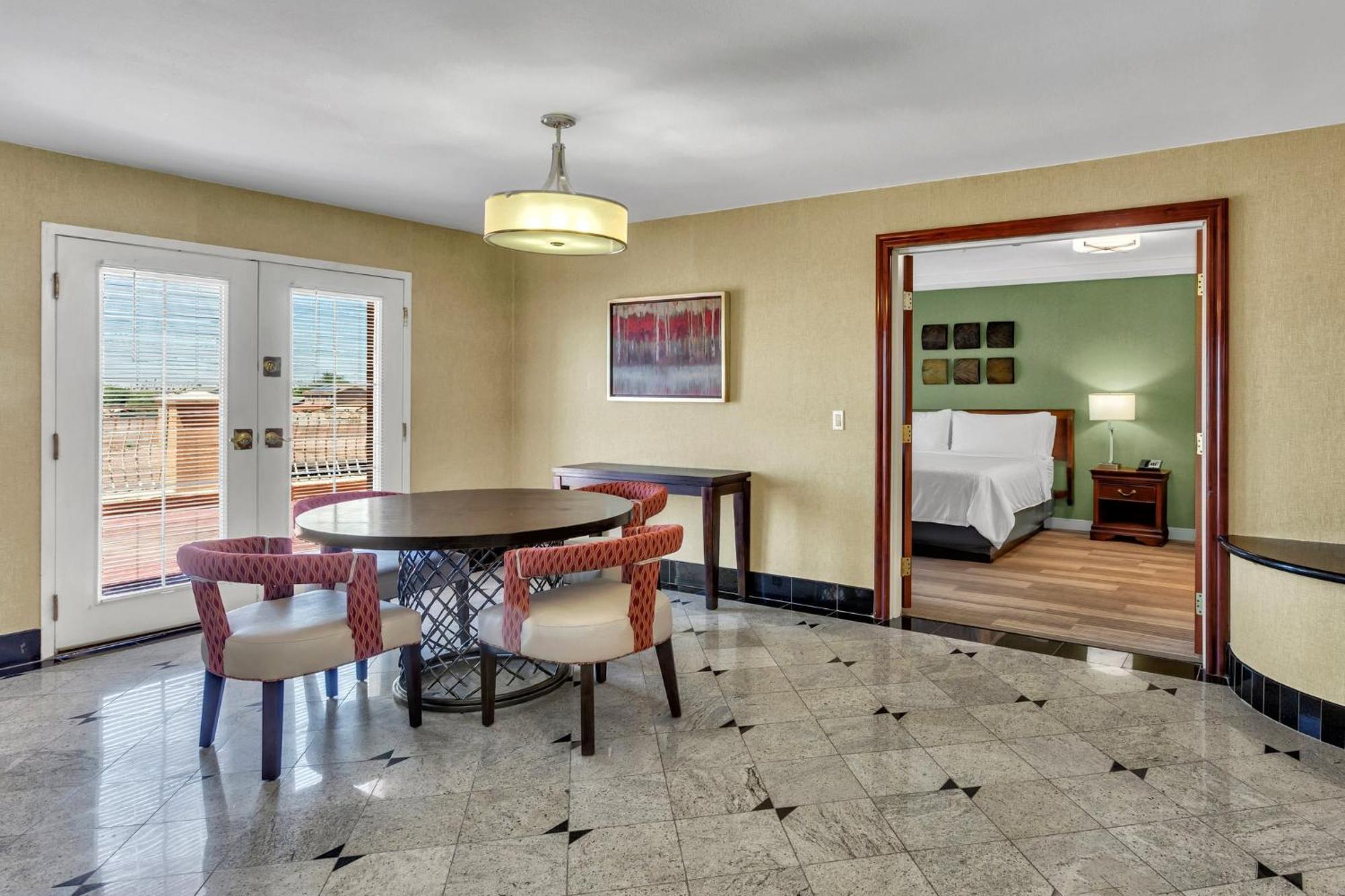 Holiday Inn Express Hotel & Suites El Centro By Ihg Exterior photo